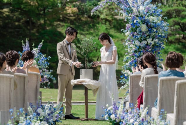 春婚 23年3 5月 50名271万 239万 装花華やぐ人気の春ウエディング 残わずか 公式 神戸迎賓館 旧西尾邸 兵庫県指定重要文化財のウエディング